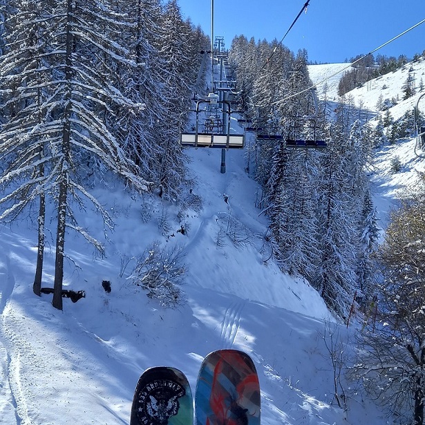 week-end-ski-station-famille-enfants-roubion-buisses-location-hotel-decembre-fevrier