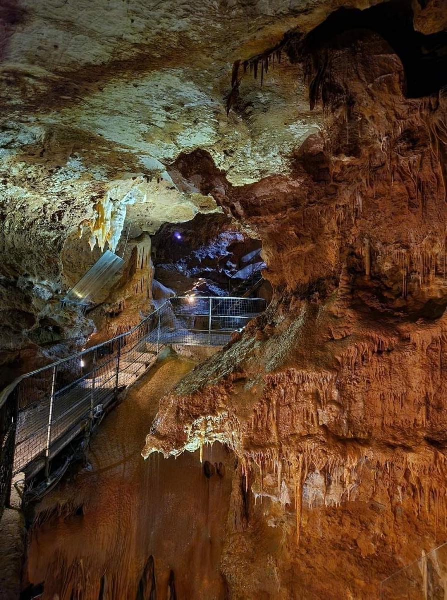visite-grotte-souterraine-baume-obscure-saint-vallier-alpes-maritimes-sud-france
