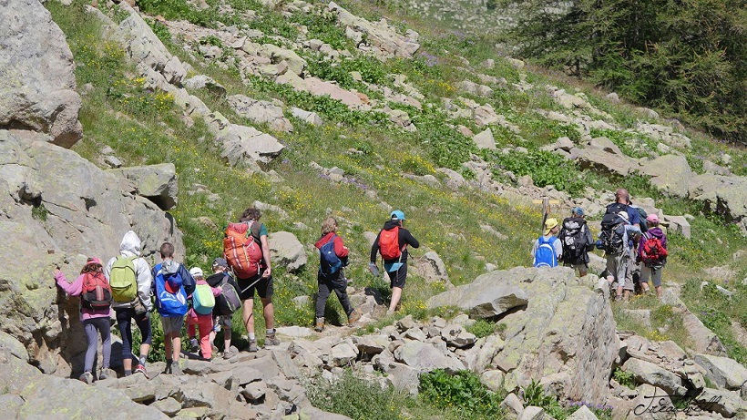colo-stage-survie-camp-enfant-montagne-printemps-06-vacances-scolaires-alpes-sud