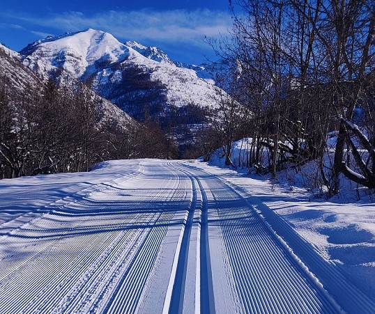 station-ski-fond-pistes-nordique-saint-dalmas-selvage-alpes-maritimes