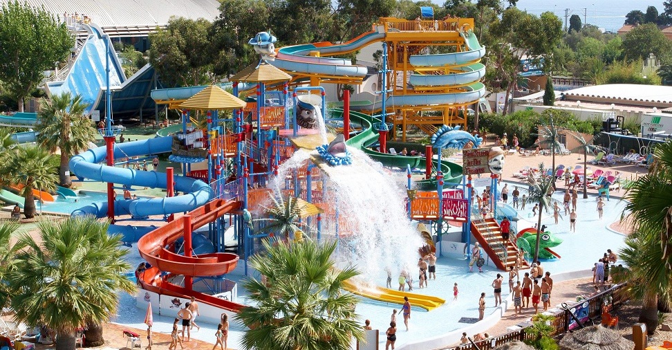 aquaslash-antibes-attractions-enfants-famille-loisirs-jeux-piscine