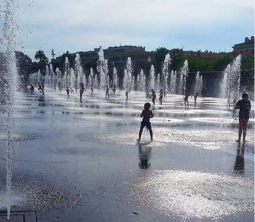 parc-nice-jeux-eau-coulee-verte-jets-enfants-promenade-paillon-centre-ville