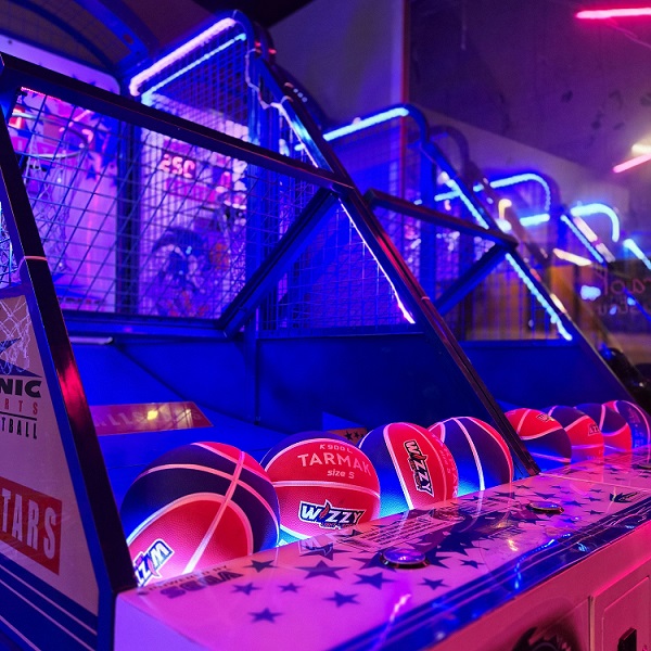 salle-jeux-video-arcade-billard-nice-centre-enfants-adolescents-anniversaire