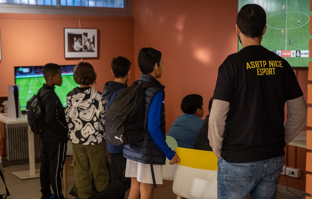 club-esport-jeunes-ados-salle-jeux-video-soirees-gamer-gaming-nice-cote-azur-06