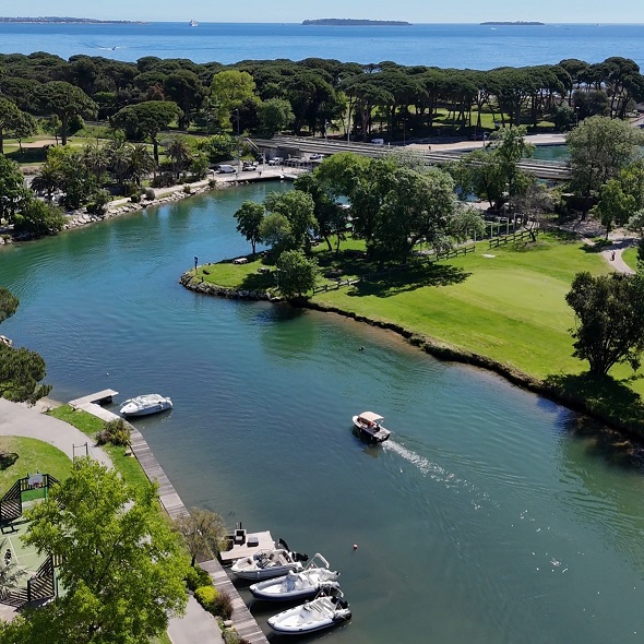 location-bateau-electrique-sans-permis-balade-cote-azur-06-cannes-mandelieu