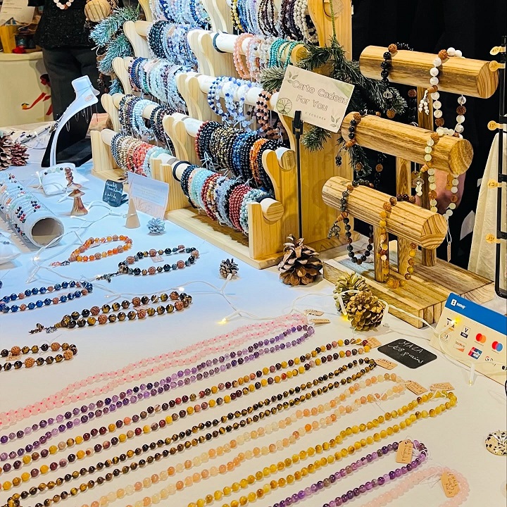 marche-boutique-createurs-artisans-cannes-cote-azur-ceramiques-bijoux