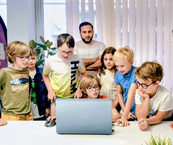 cours-informatique-enfant-nice-ecole-programmes-ordinateur-internet-numerique