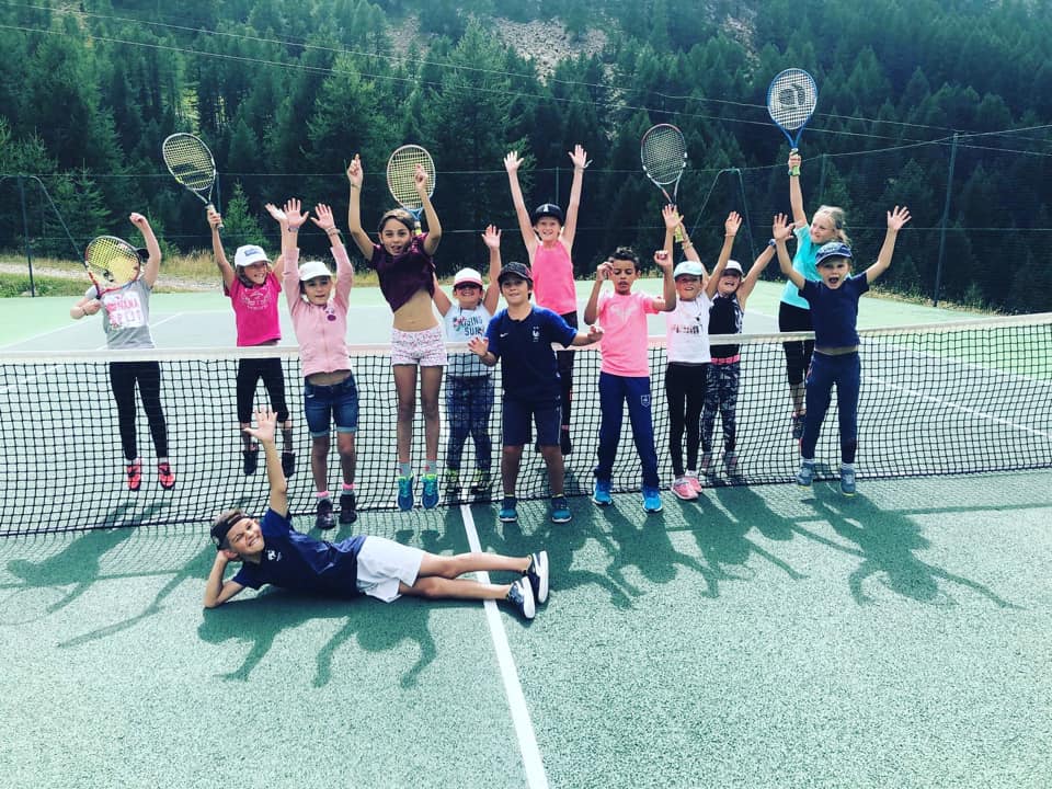 cours-tennis-stage-vacances-activites-montagne-sport-isola2000-alpes-sud