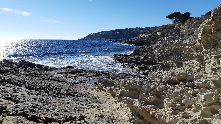 sentier-littoral-randonnee-facile-saint-jean-cap-ferrat-cote-azur-bord-mer