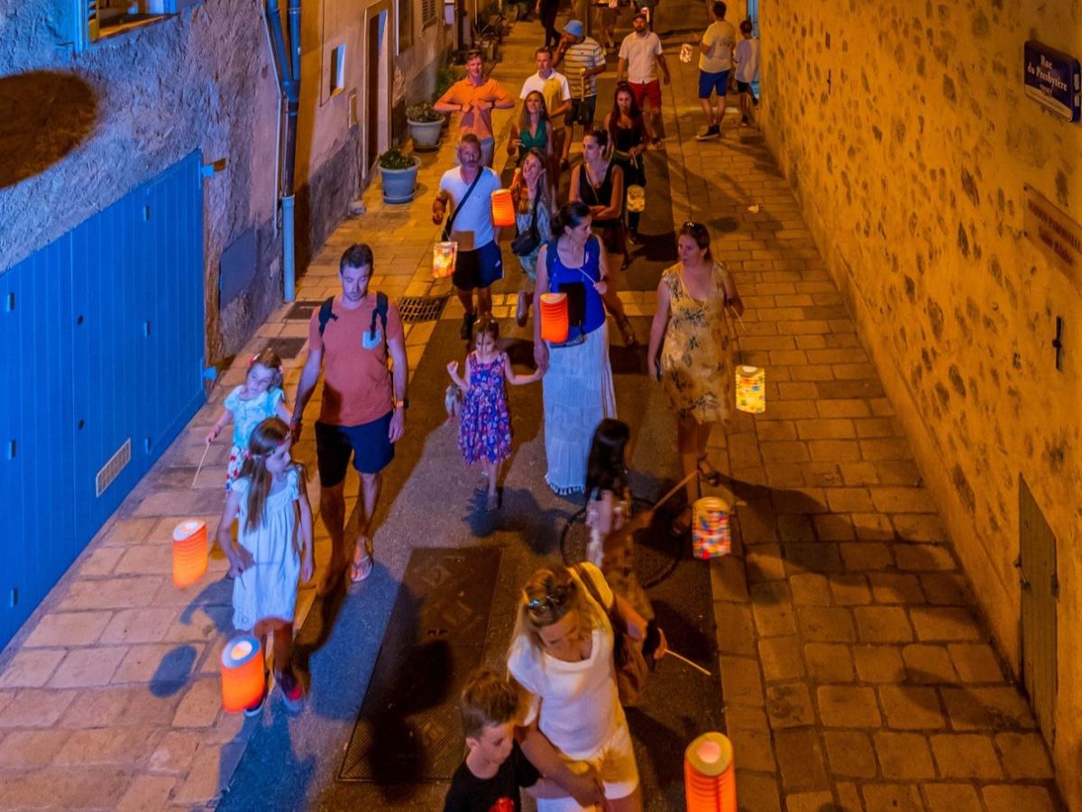 retraite-aux-flambeaux-soiree-ete-saint-jean-valbonne-cote-azur-06