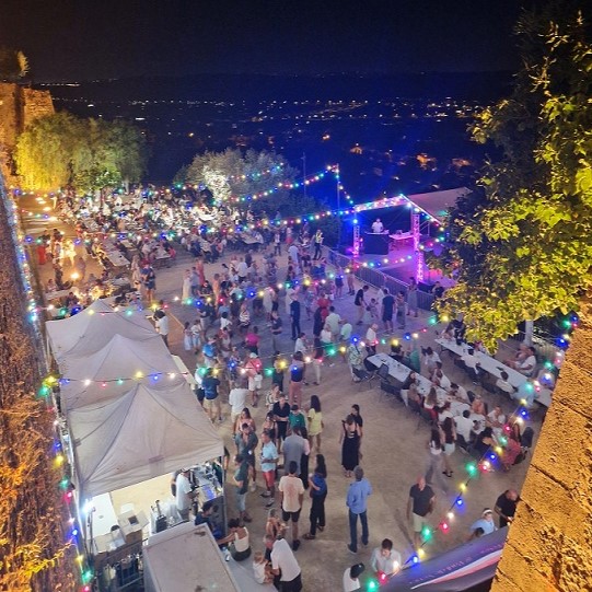 animations-soirees-estivales-plein-air-st-paul-vence-cote-azur-06-fete-sainte-claire