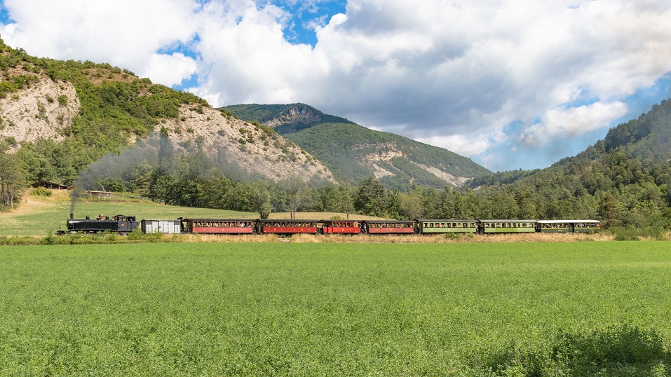 balade-train-pignes-vapeur-puget-theniers-annot-06-cote-azur