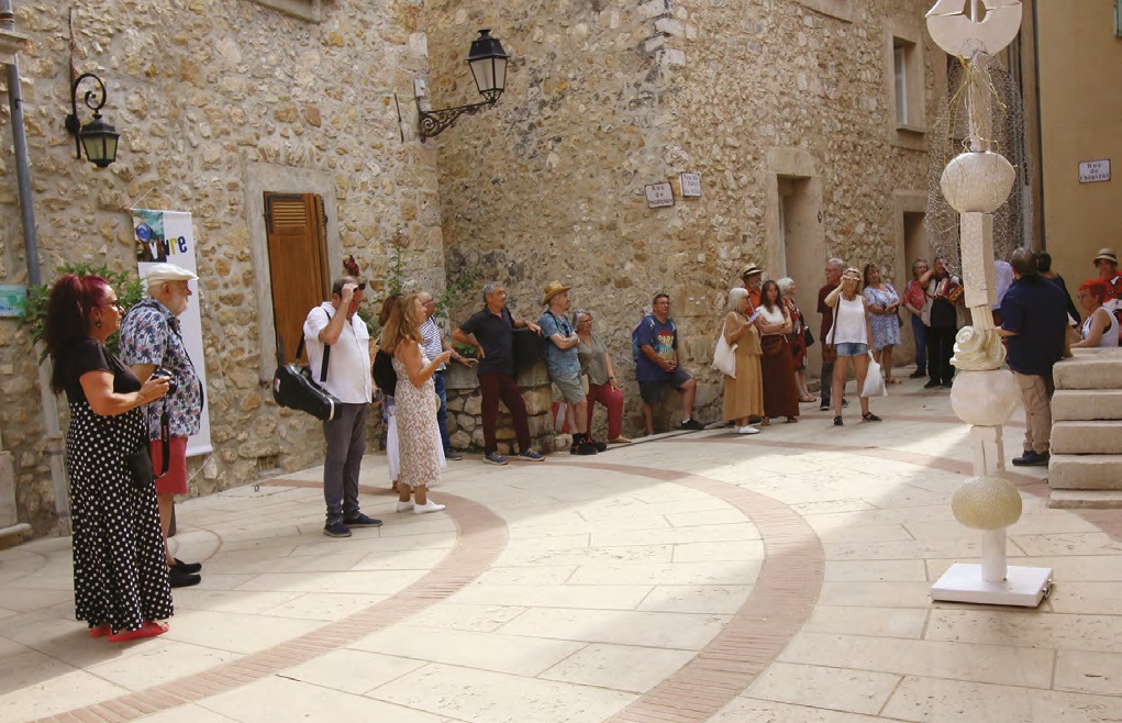 activites-visites-guidees-villages-perches-cote-azur-artistes-animations-ete-juillet