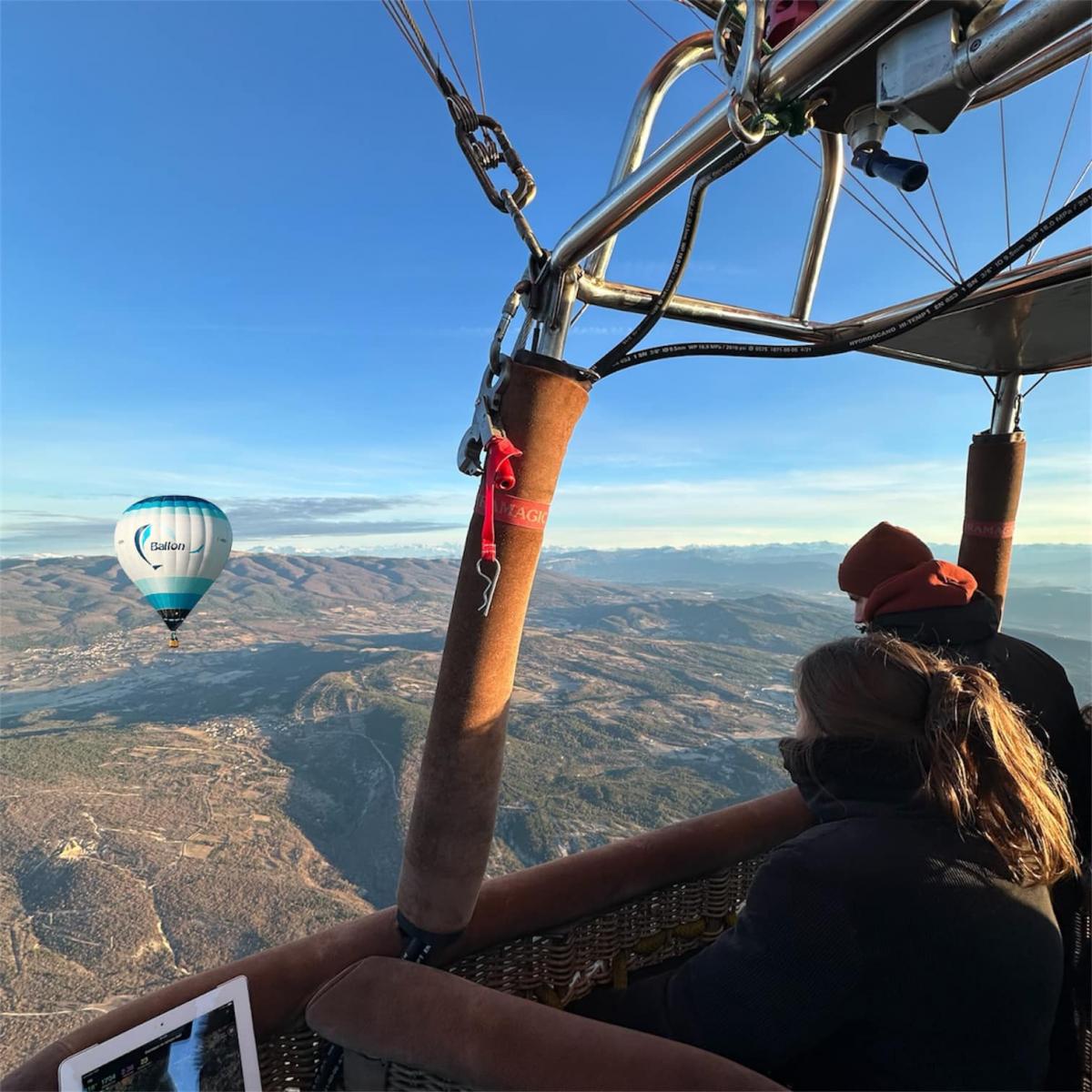 offrir-vol-montgolfiere-cadeau-anniversaire-mariage-provence-cote-azur