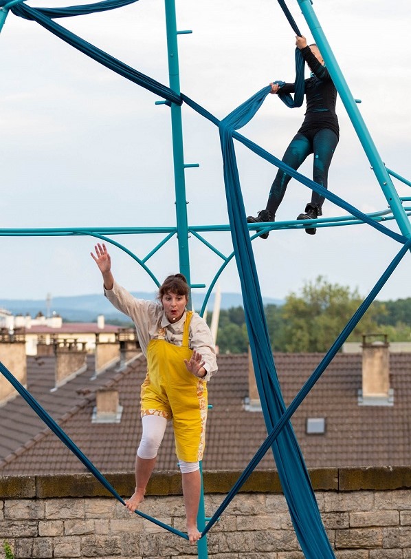 festival-spectacles-rue-vence-cote-azur-2025-cirque-numeros