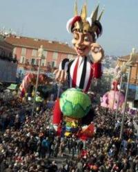 carnaval-nice-corso-chars-roi-reine-06-french-riviera-sortie-famille