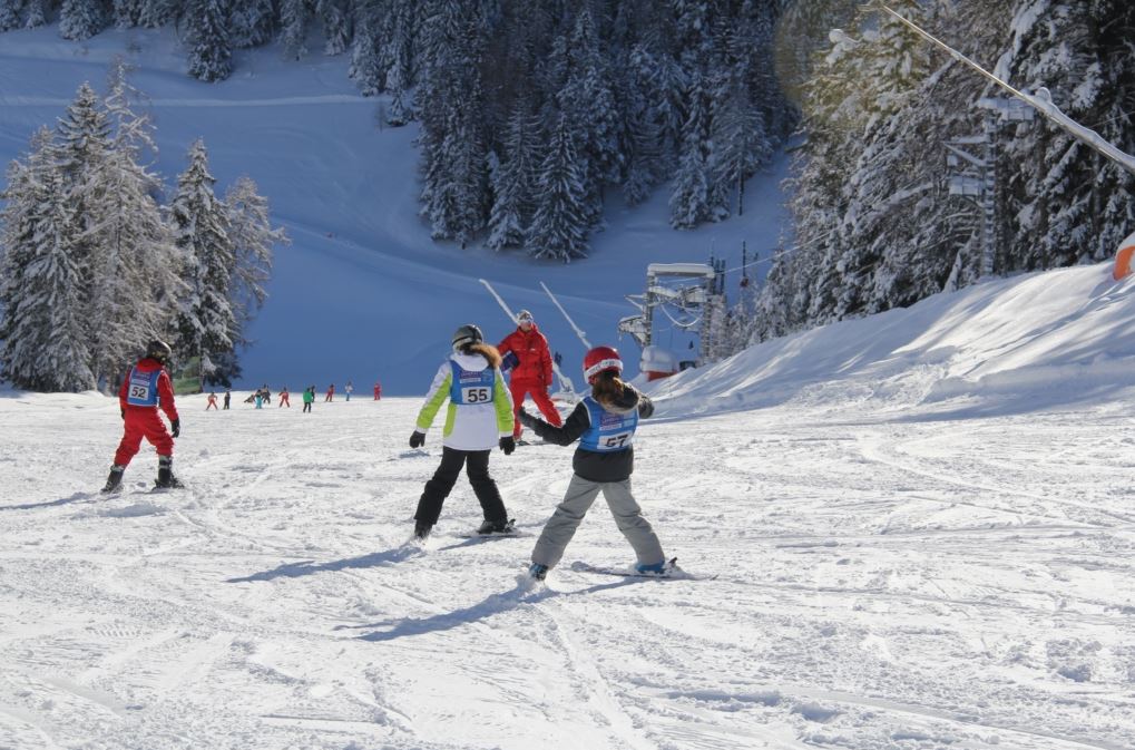 forfait-ski-stations-alpes-maritimes-cours-esf-horaires-tarifs-reserver-enfants-famille-colmiane