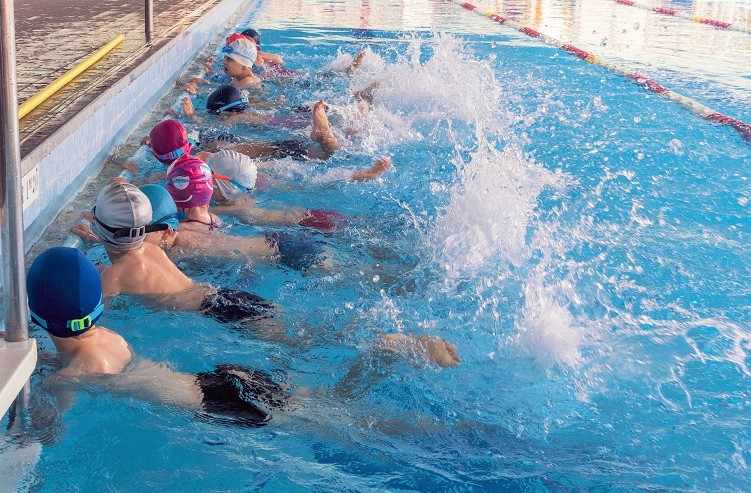 club-natation-nice-enfants-piscines-activite-rentree-sport-inscription