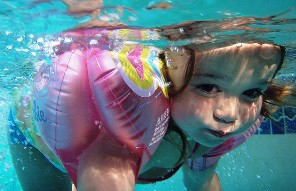 sport-enfants-nice-piscine-famille-nager