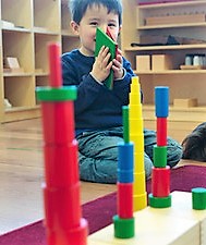 pedagogie-montessori-enfant-apprentissage-bilingue-ecole