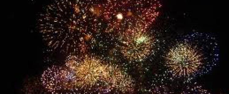 feu-artifice-14-juillet-antibes-juan