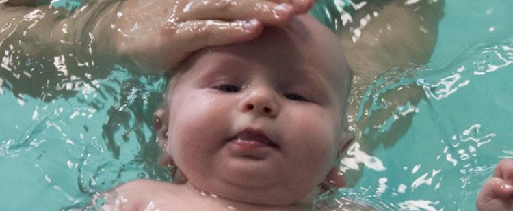 piscine-saint-fancois-nice-bebe-nageurs