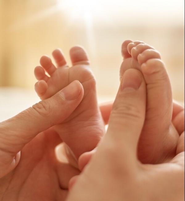 massage-bebe-techniques-bienfaits-cours-ateliers