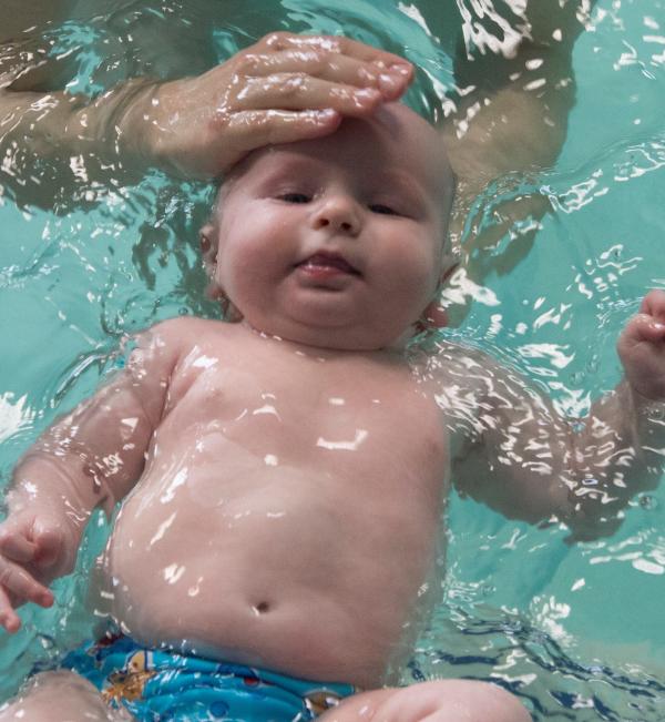 piscine-saint-fancois-nice-bebe-nageurs