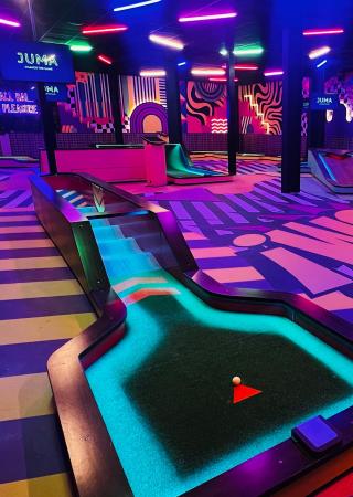 juma-mougins-centre-loisirs-jeux-bowling-activites-famille-enfants
