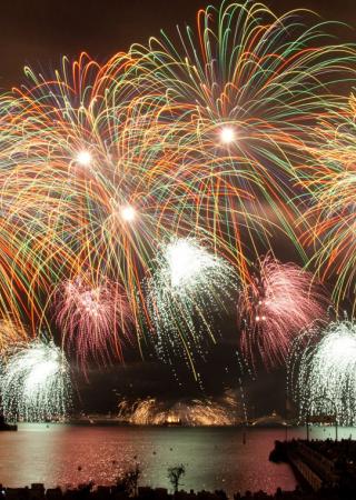 feux-artifice-cote-azur-alpes-maritimes-2022