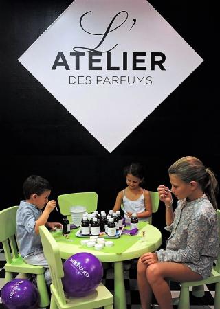 atelier-molinard-creation-parfum-enfant-famille