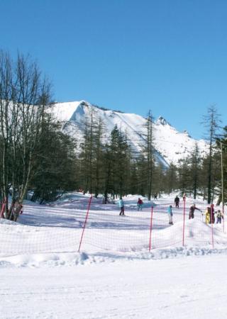 vacances-ski-famille-entraunes-sports-hiver